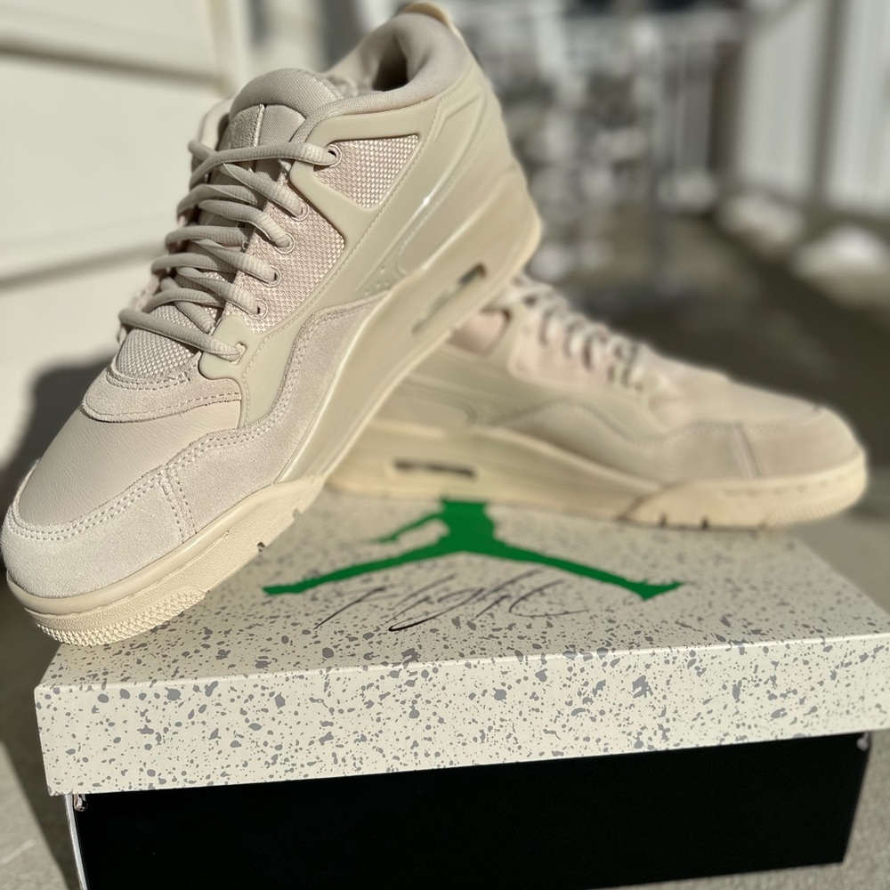 Women’s Air Jordan 4 RM